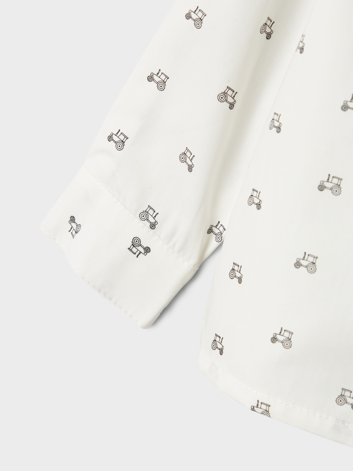 model_shot-front_full